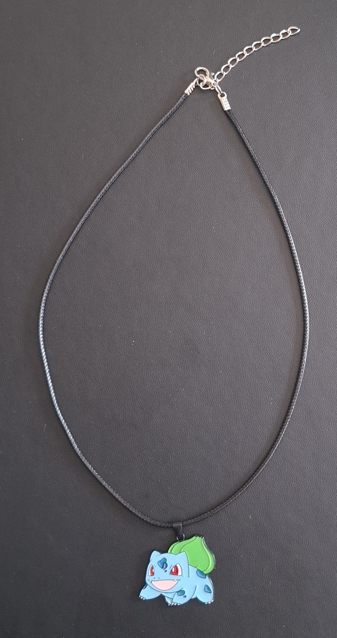 zwarte kunststof ketting met Bulbasaur