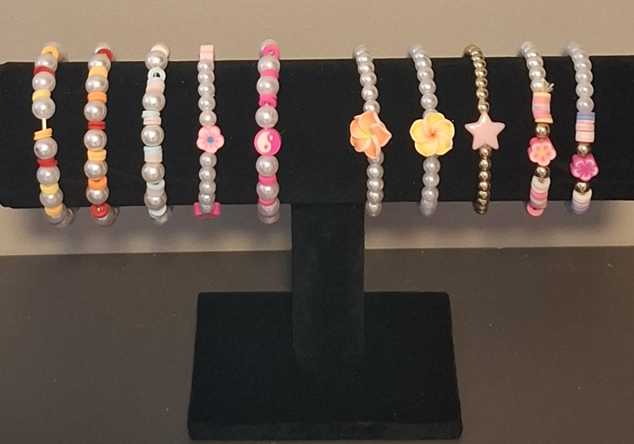 Leuke armbandjes voor jongens en meisjes. PRIJS IS PER ARMBAND