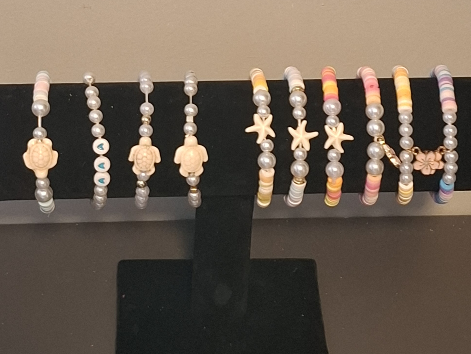 Leuke armbandjes voor jongens en meisjes. PRIJS IS PER ARMBAND