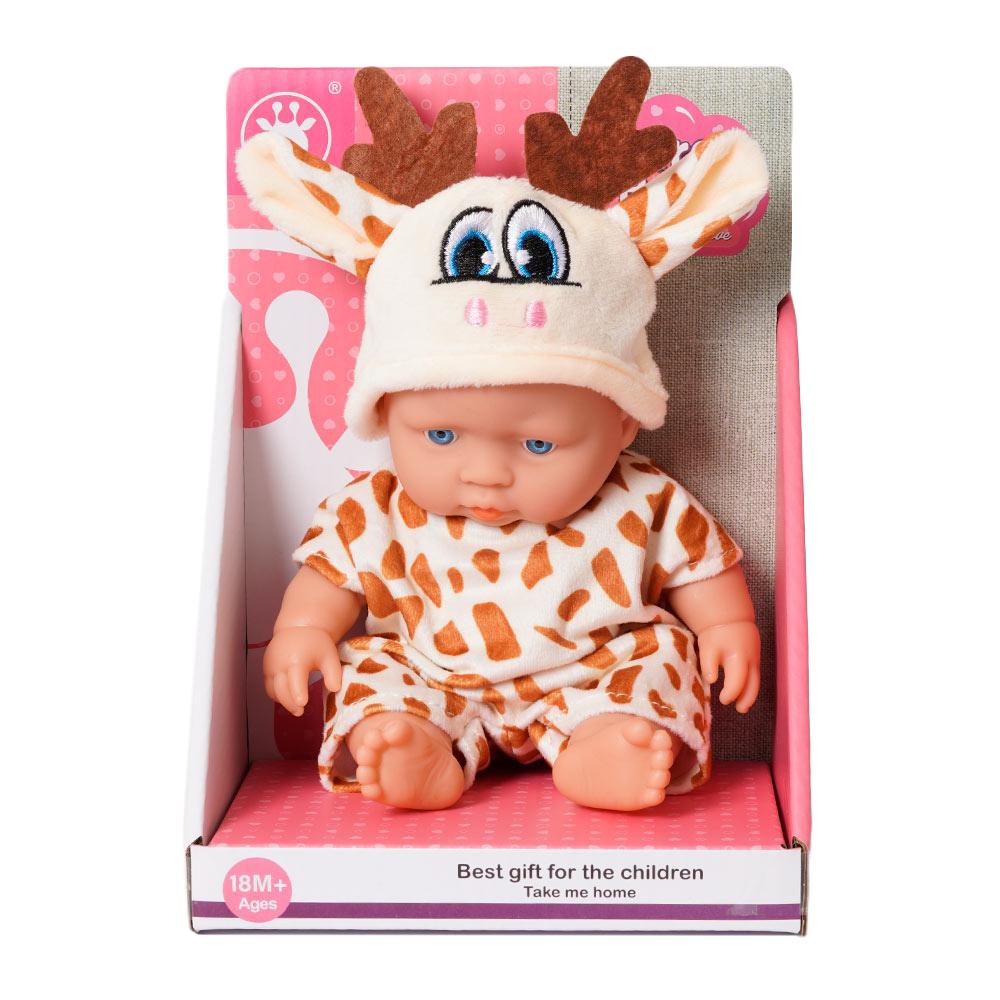 Babypop in licht giraffen pakje - 20 cm