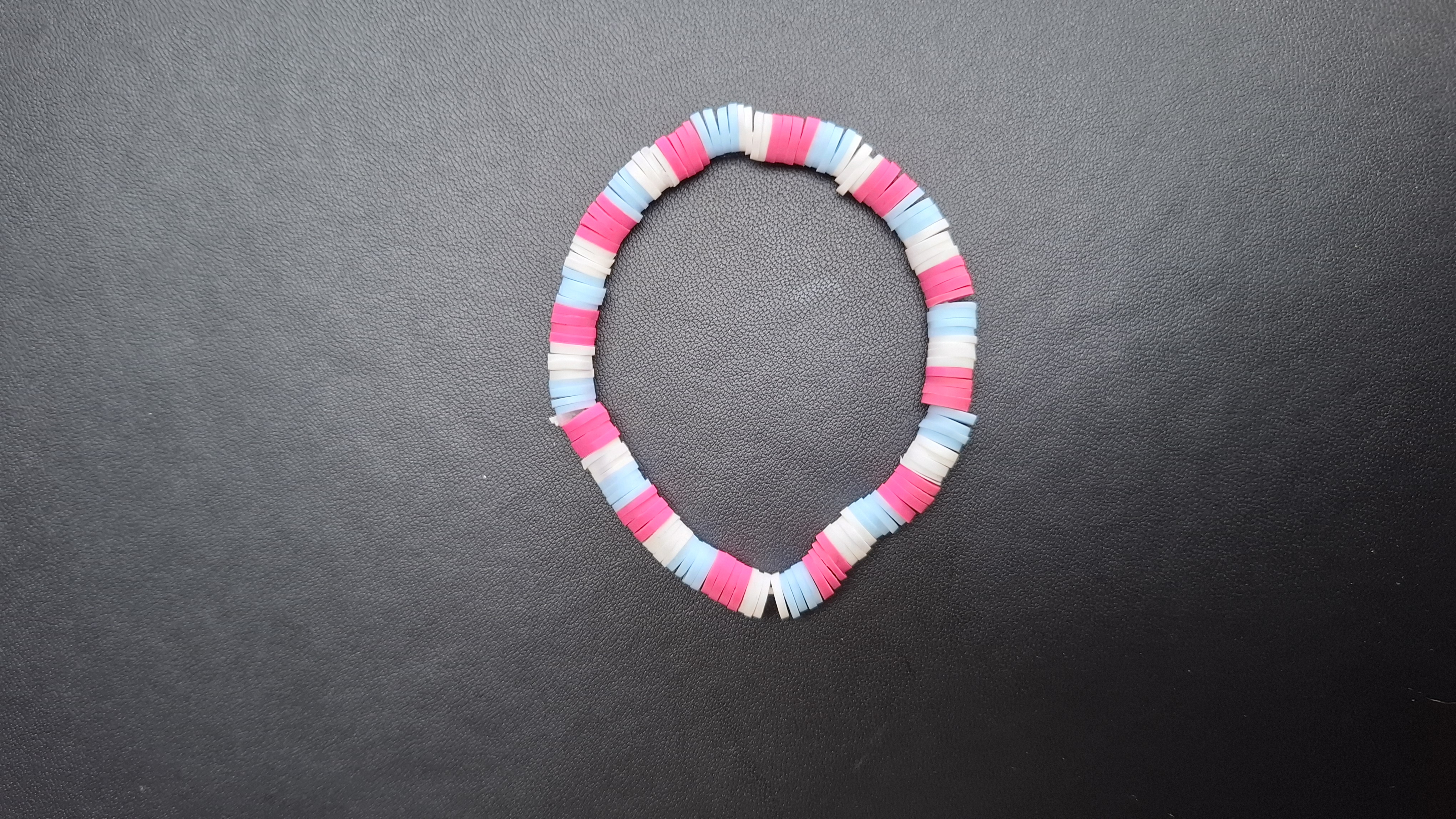 armband met roze/blauw/wit